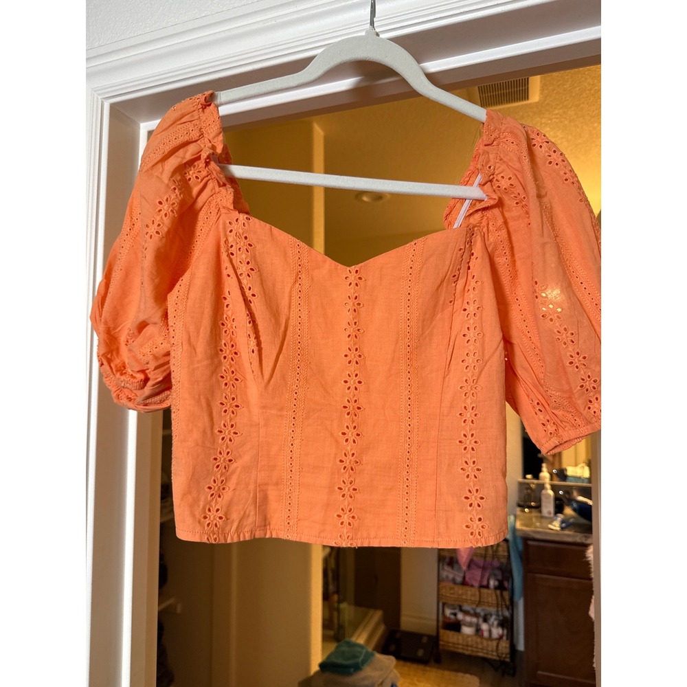 Wild Fable Orange Eyelet Puff Sleeve Crop Top Sweetheart Neck Smocked Back M NEW - Picture 2 of 8